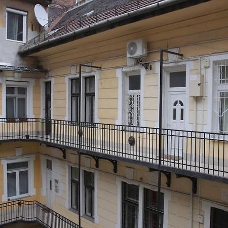 Cosy Nest Apartment Будапеща Екстериор снимка